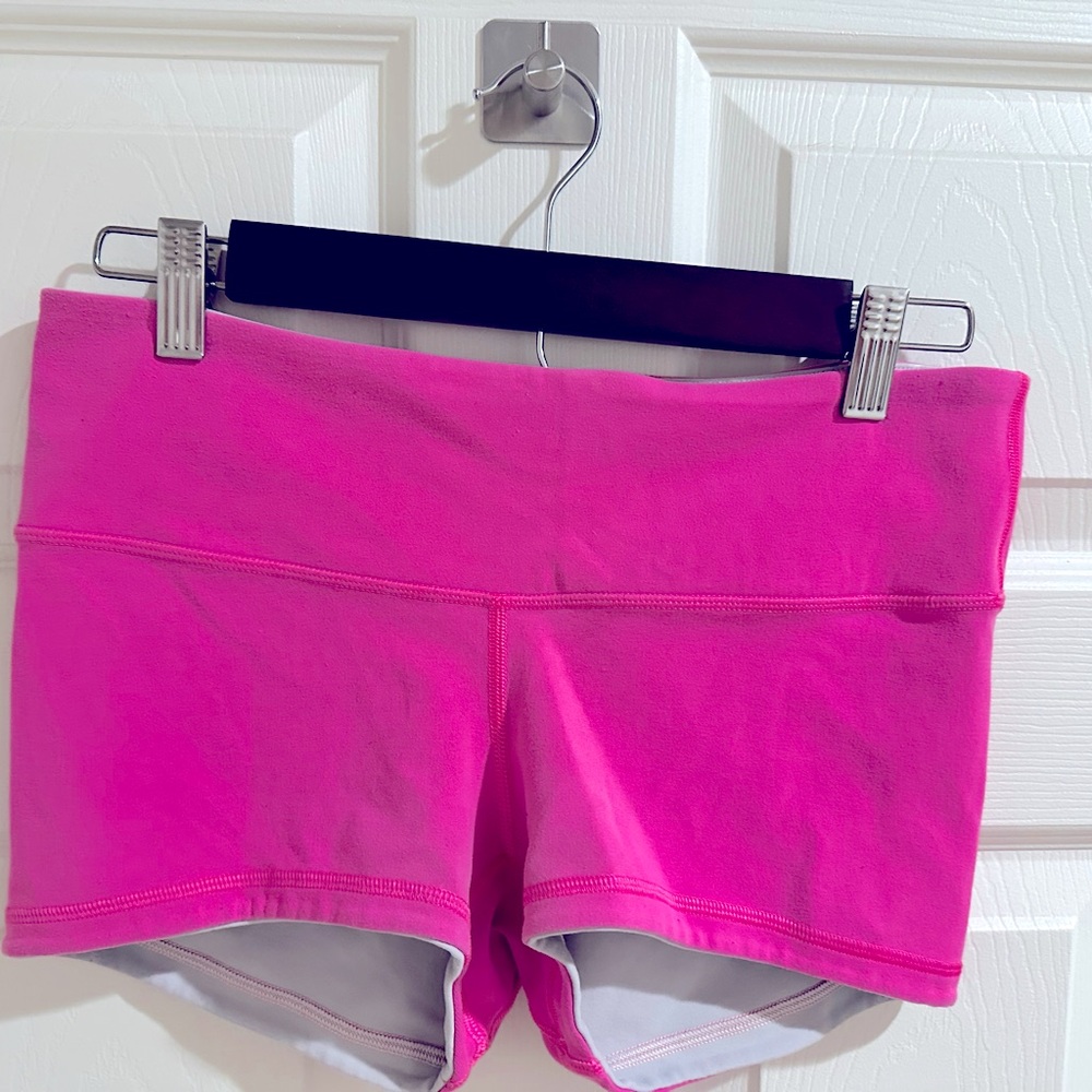 HOT PINK Lululemon Shorty Shorts Reversible Size 8